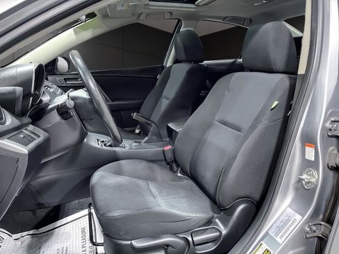 Used 2010 MAZDA MAZDA3 i Touring image 9