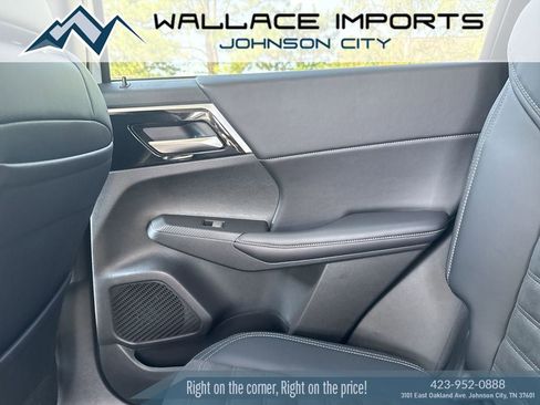 New 2025 Mitsubishi Outlander SE image 28