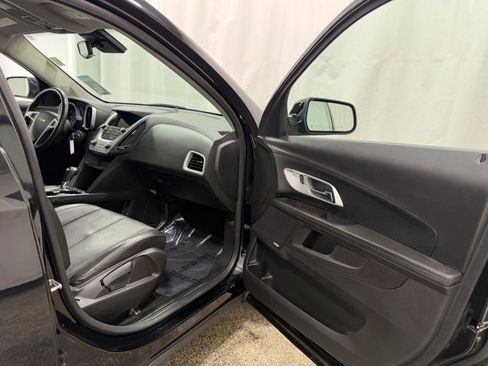 Used 2017 Chevrolet Equinox LT w/ Midnight Edition image 24