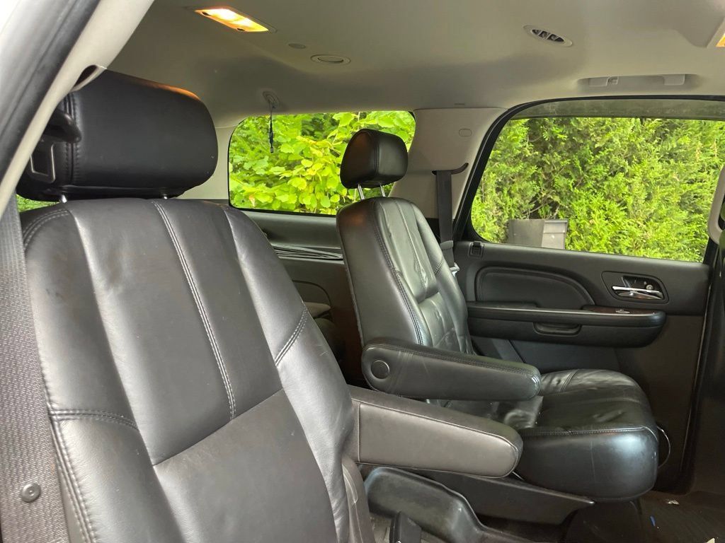 Used 2007 GMC Yukon Denali AWD/4WD image 17