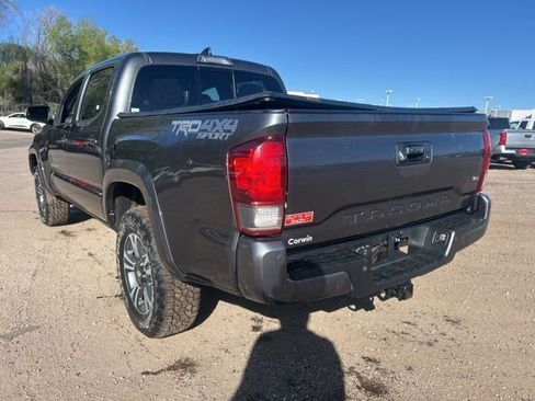 Used 2018 Toyota Tacoma TRD Sport w/ Technology Package image 3