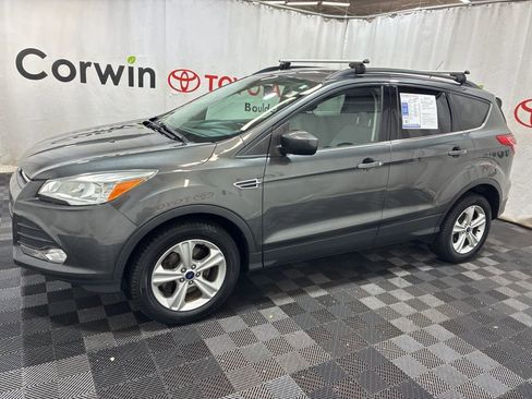 Used 2016 Ford Escape SE w/ Equipment Group 201A image 4