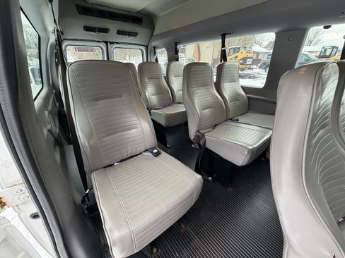 Used 2004 Ford E-350 and Econoline 350 Extended Super Duty image 16