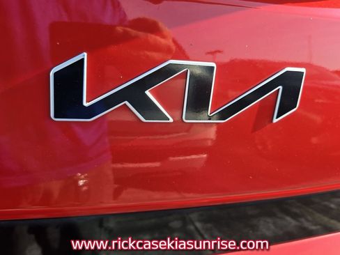 Used 2022 Kia Soul LX image 8