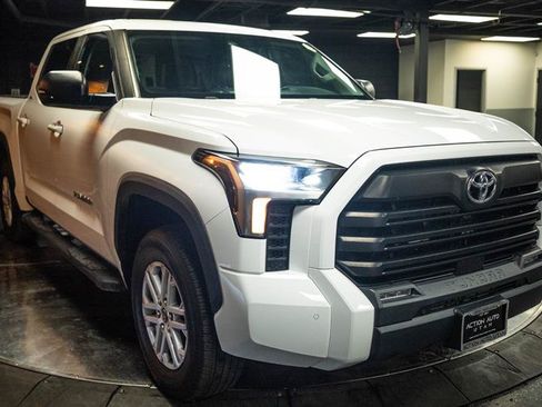 Used 2024 Toyota Tundra SR5 w/ SR5 Premium Package AWD/4WD image 5