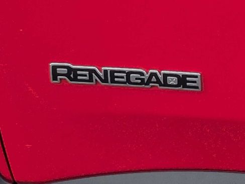 Used 2018 Jeep Renegade Latitude w/ UConnect 8.4 Nav Group image 13