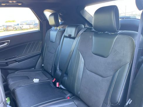 Used 2020 Ford Edge ST w/ Cold Weather Package AWD/4WD image 9