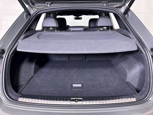 Used 2024 Audi Q3 2.0T Premium image 72