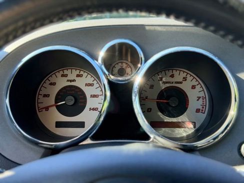 Used 2007 Pontiac Solstice Convertible w/ Premium Package RWD image 8