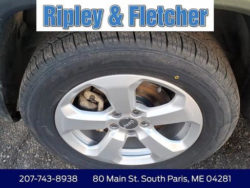 Used 2019 Jeep Compass Latitude w/ Popular Equipment Group image 10