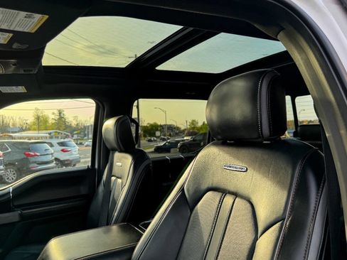 Used 2018 Ford F150 Platinum w/ Equipment Group 701A Luxury image 19