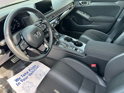 Used 2023 Honda Civic Sport image 10