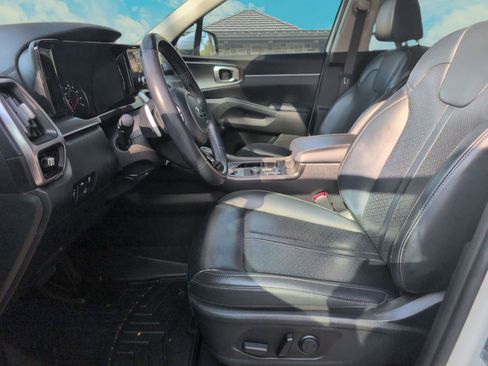 Used 2021 Kia Sorento EX image 8