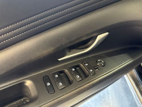 Used 2023 Hyundai Elantra SEL w/ Convenience Package FWD image 16