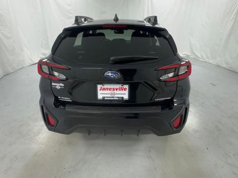 Used 2024 Subaru Crosstrek 2.0i Premium image 4