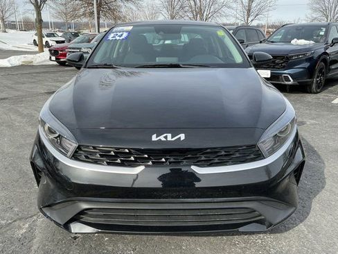 Used 2024 Kia Forte LXS image 9