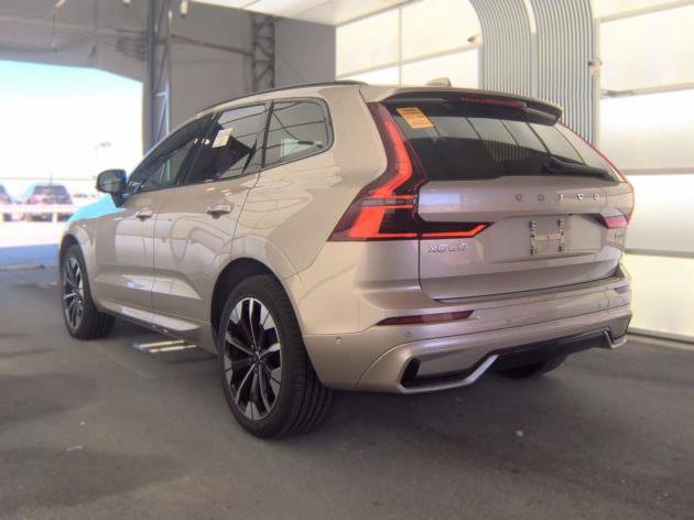 Used 2026 Volvo XC60 B5 Plus AWD/4WD image 5