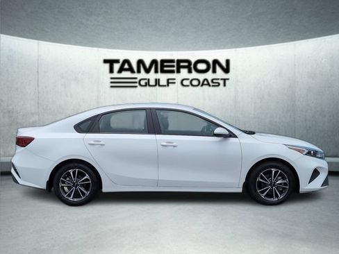 Used 2023 Kia Forte LXS FWD image 8