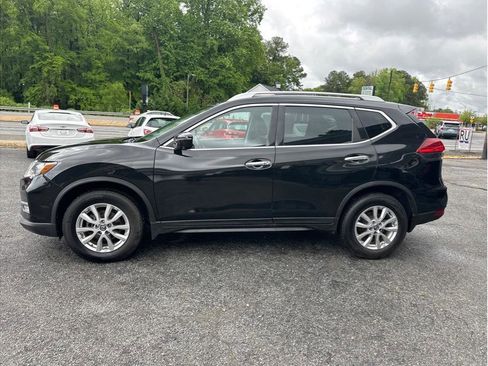 Used 2017 Nissan Rogue SV w/ SV Premium Package AWD/4WD image 4
