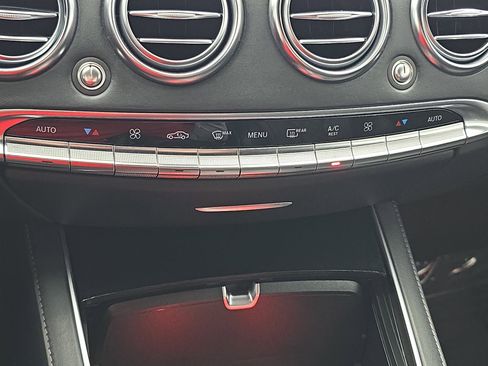Used 2015 Mercedes-Benz S 550 4MATIC Coupe image 24