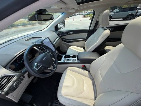 Used 2022 Ford Edge Titanium w/ Equipment Group 301A AWD/4WD image 6
