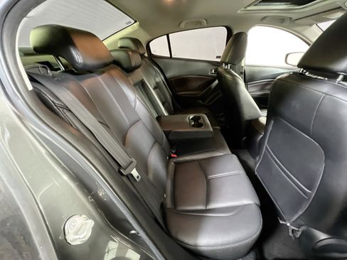 Used 2018 MAZDA MAZDA3 Touring image 28