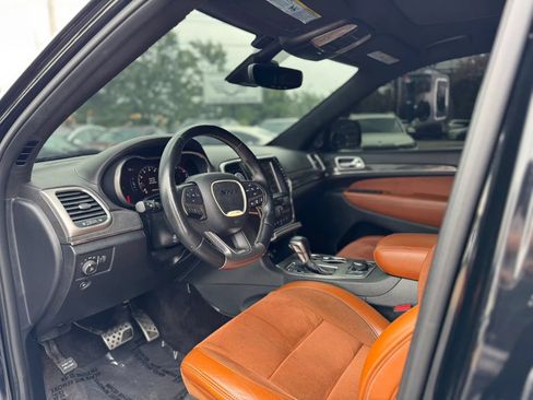 Used 2017 Jeep Grand Cherokee SRT AWD/4WD image 15