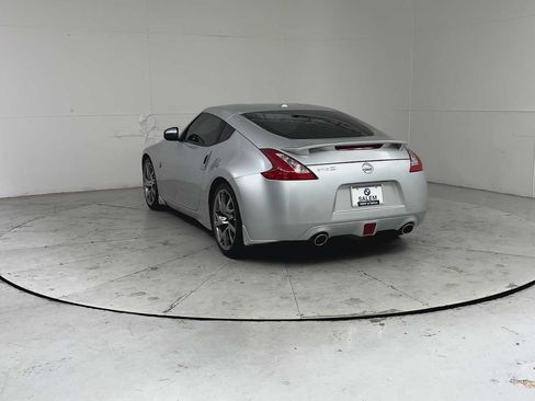 Used 2013 Nissan 370Z Touring w/ Sport Pkg RWD image 3