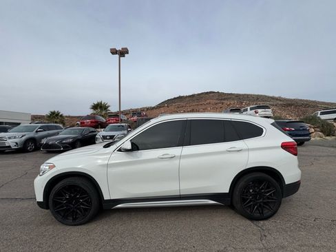 Used 2018 BMW X1 sDrive28i w/ Premium Package image 2