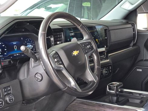 Used 2023 Chevrolet Silverado 1500 LTZ w/ LTZ Convenience Package II AWD/4WD image 11