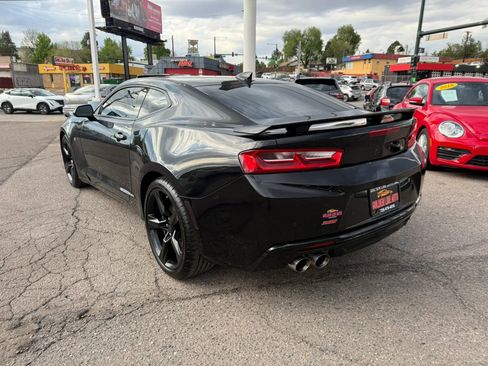 Used 2016 Chevrolet Camaro SS RWD image 6