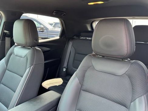 Used 2022 Chevrolet TrailBlazer RS FWD image 25