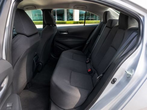 Used 2023 Toyota Corolla SE FWD image 9