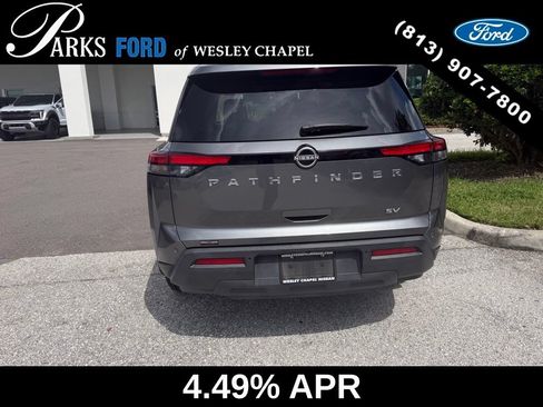 Used 2022 Nissan Pathfinder SV FWD image 5