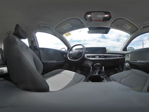 Used 2025 Kia K4 FWD image 47