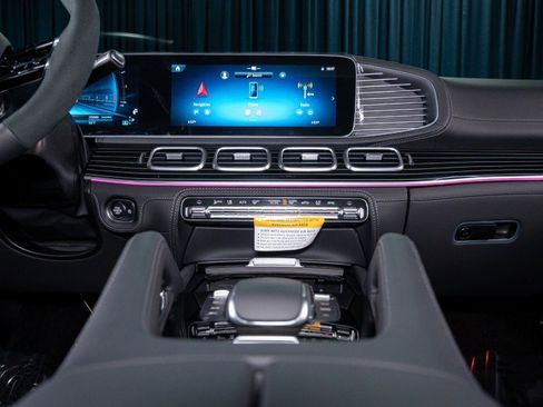 New 2026 Mercedes-Benz GLE 63 AMG S image 21