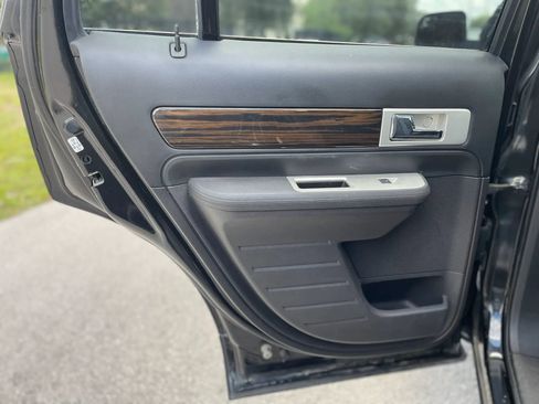 Used 2010 Lincoln MKX 2WD image 35