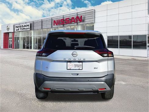 Certified 2023 Nissan Rogue SV FWD image 5