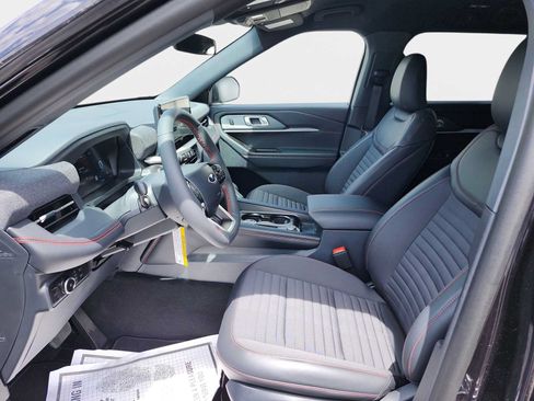 New 2026 Ford Explorer ST-Line w/ ST-Line Street Pack AWD/4WD image 11