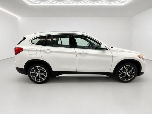 Used 2021 BMW X1 xDrive28i w/ Convenience Package AWD/4WD image 2