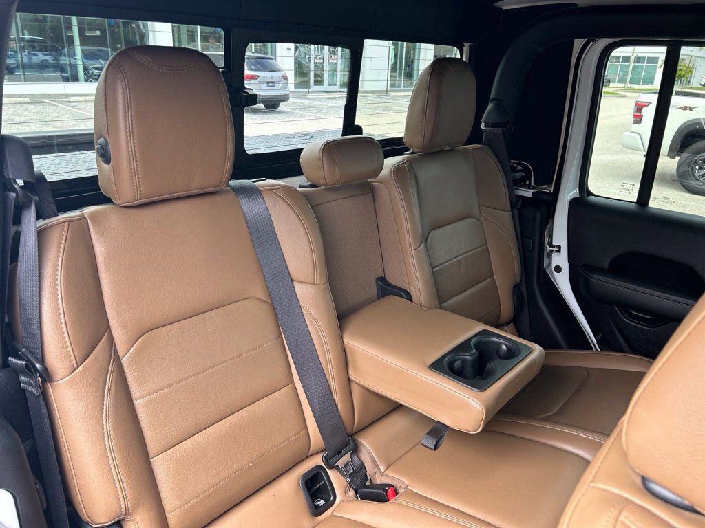 Used 2022 Jeep Gladiator Overland AWD/4WD image 46