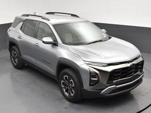 Used 2025 Chevrolet Equinox ACTIV image 25