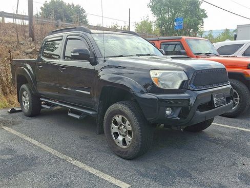 Used 2015 Toyota Tacoma 4x4 Double Cab w/ TRD Sport Package image 1
