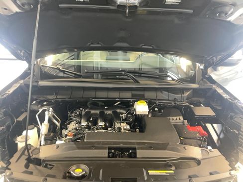 Used 2024 Nissan Pathfinder SV image 25