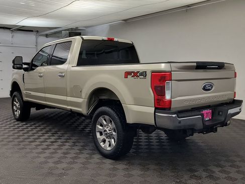 Used 2017 Ford F250 Lariat w/ Tow Technology Bundle image 3
