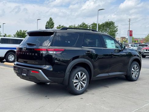 New 2026 Nissan Pathfinder SL AWD/4WD image 6
