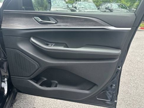 New 2026 Jeep Grand Cherokee Limited RWD image 14