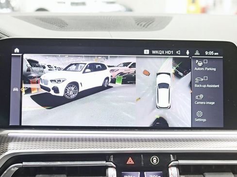 Used 2022 BMW X5 M50i image 21