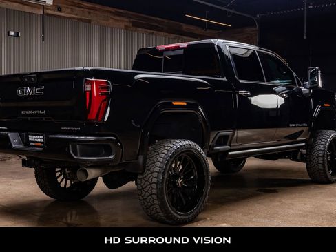 Used 2025 GMC Sierra 2500 Denali Ultimate image 10