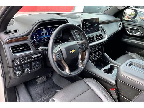 Used 2024 Chevrolet Suburban High Country AWD/4WD image 14